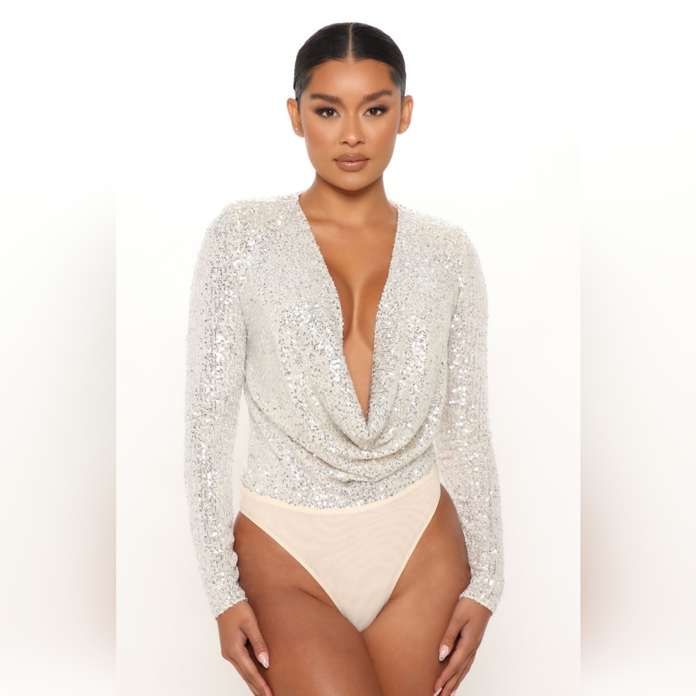 New with Tags Fashion Nova Sequin Plunge Bodysuit Size L Long Sleeve Cowl Neck